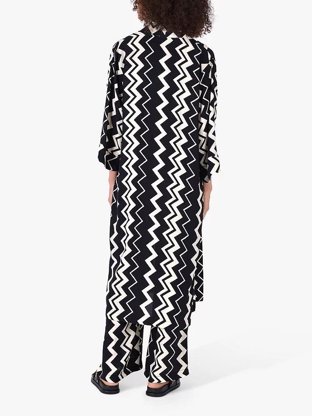 Ro&Zo Zig Zag Print Longline Shirt, Black/White 4 Ro&Zo Zig Zag Print Longline Shirt, Black/White - Image 2