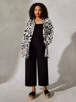 Live Unlimited Curve Animal Print Resort Shirt, Black/White