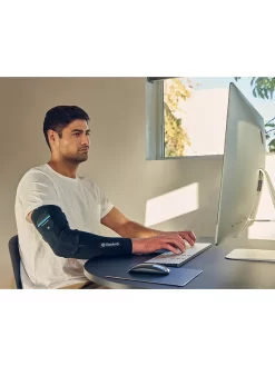 Therabody RecoveryPulse Arm Compression Sleeve, Black, XS 18 Therabody RecoveryPulse Arm Compression Sleeve, Black, XS -Sports And Leisure Equipment Store 006583960alt7